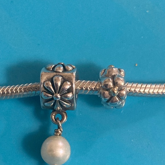 PANDORA BUNDLE - STERLING SILVER & 14k GOLD - Picture 7 of 12